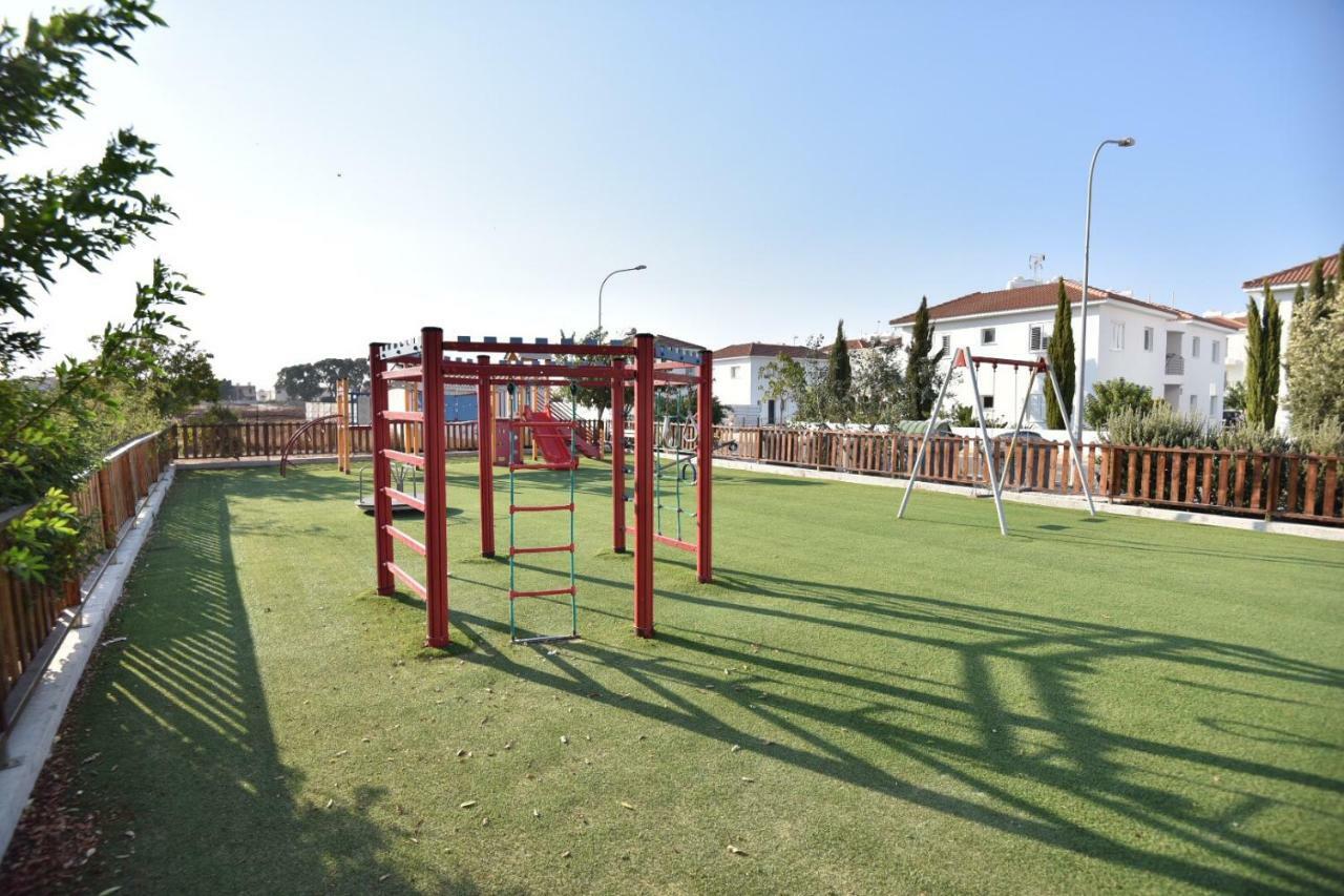Limegrove Holiday Apartment Protarász Kültér fotó